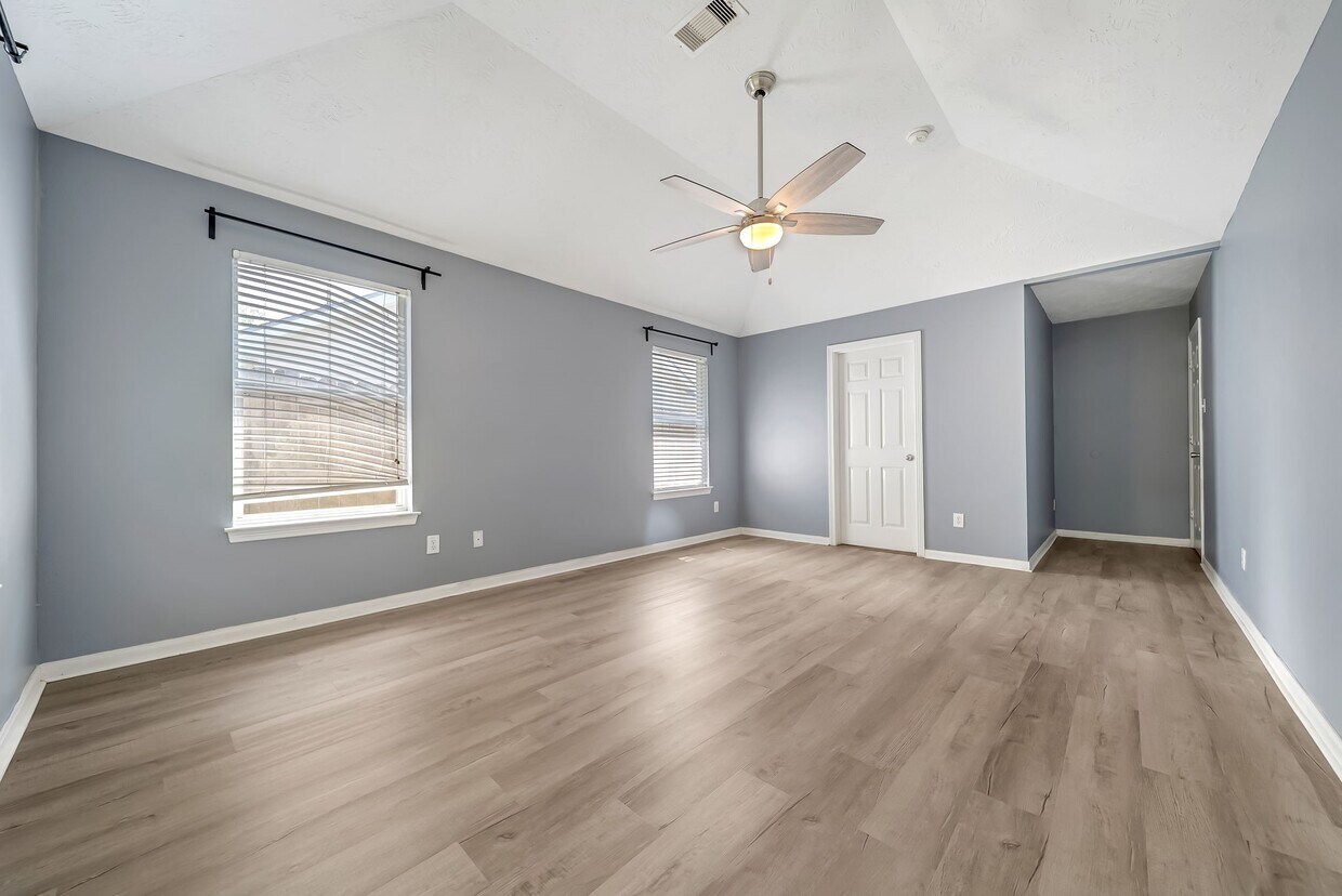 Building Photo - 16393 Ryan Guinn Way