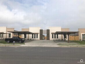 Building Photo - 803 Cathedral Hl
