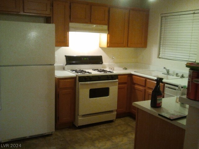 Building Photo - 4555 E Sahara Ave