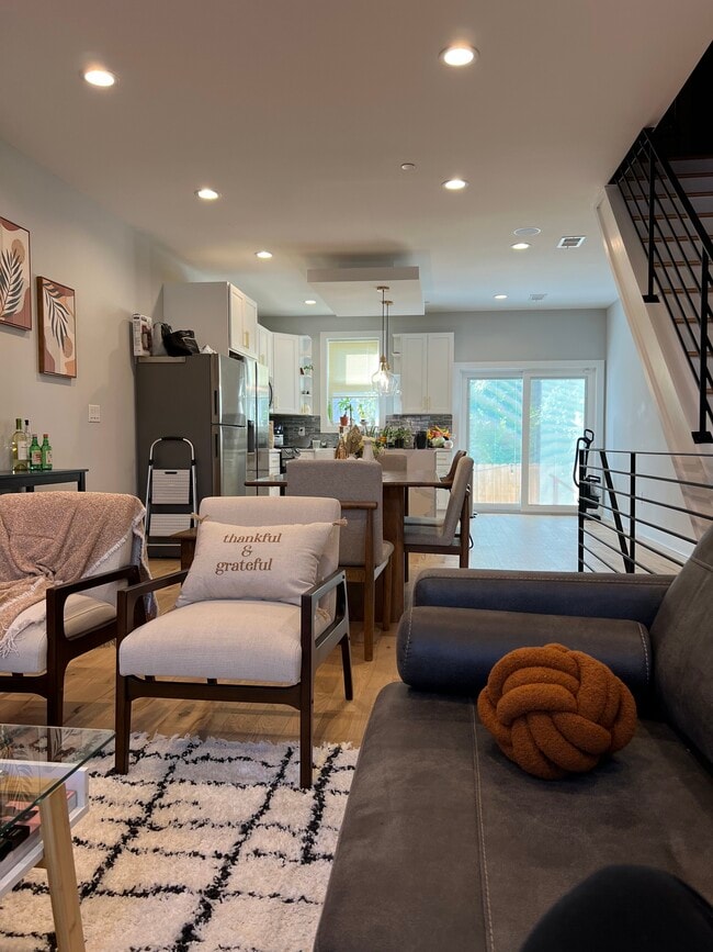 Photo - 2336 N Mascher St Townhome