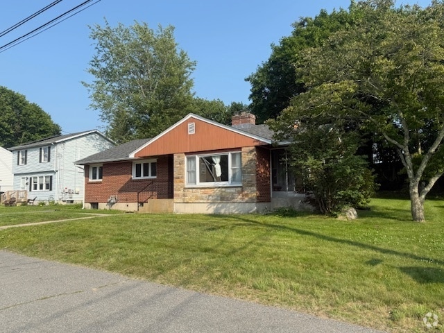 Building Photo - 74 Cutler St