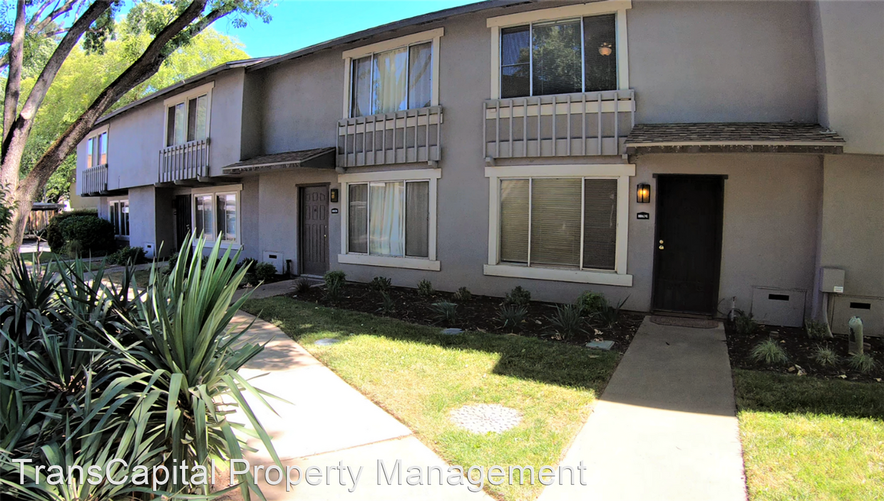 Foto principal - 8867 Salmon Falls Dr
