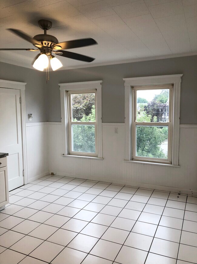 123 Rhode Island Ave Unit 2, Pawtucket, RI 02860 Apartments in