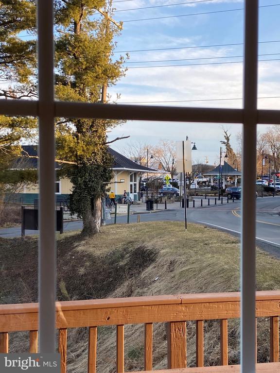 222 N 21st St Unit 4, Purcellville, VA 20132 Room for Rent in Purcellville, VA