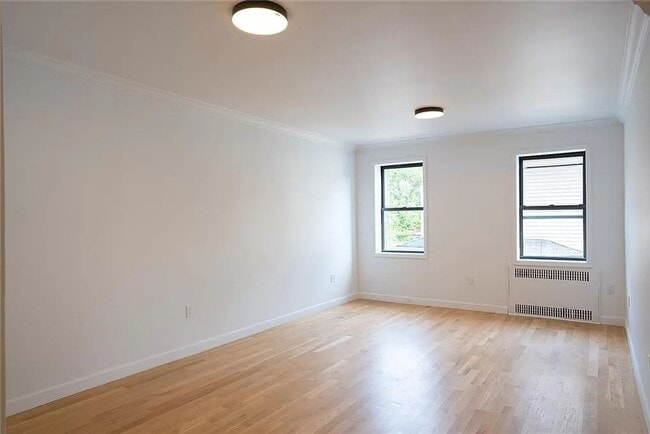 Building Photo - Renovated Spacious 1 Bedroom 1 Bathroom