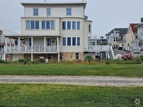 Building Photo - 137 S Kingston Ave