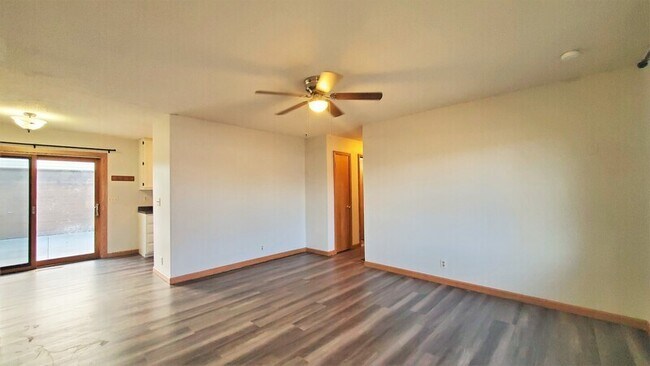 Foto del edificio - 6235 Langdon Ave SW