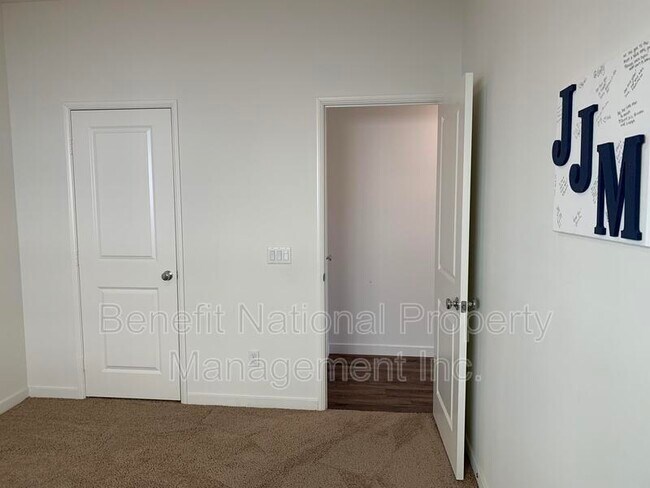 Building Photo - 34698 Windrow Rd