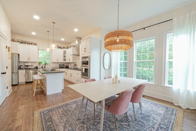 Foto del edificio - 1227 McAlpine Ave