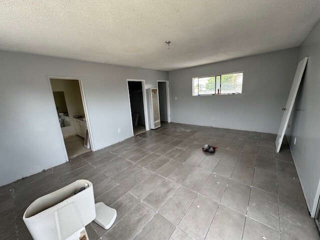 Foto del edificio - 12717 Cranbrook Ave