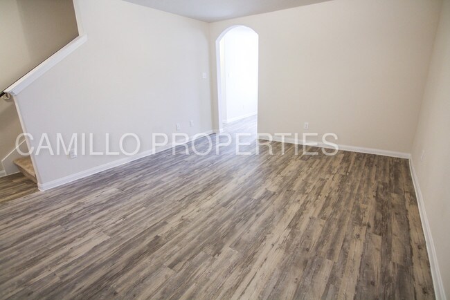 Building Photo - 6123 Peaceful Ridge Dr
