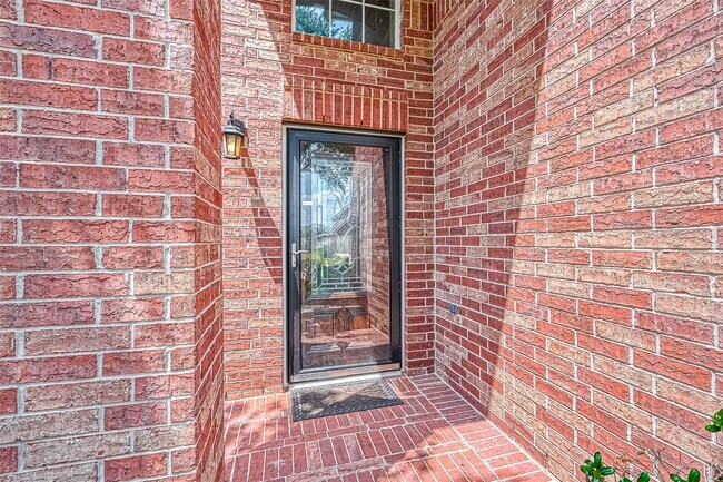 Building Photo - 2218 Falcon Knoll Ln