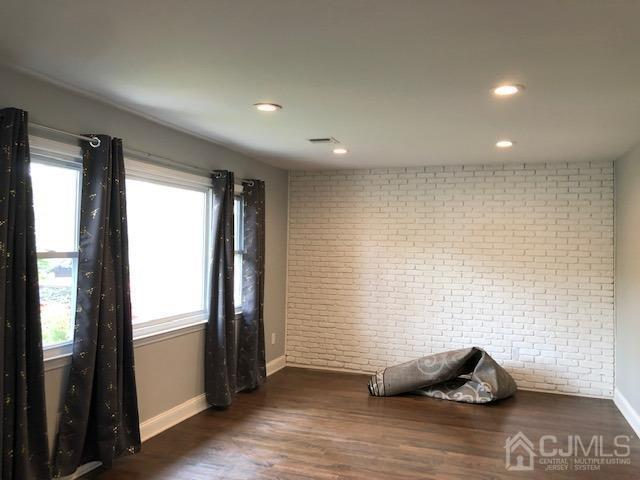 Foto del edificio - 425 Midland Ave