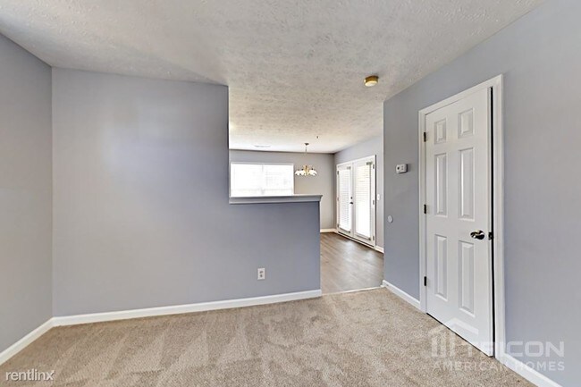 Foto del edificio - 242 Oak Grove Way