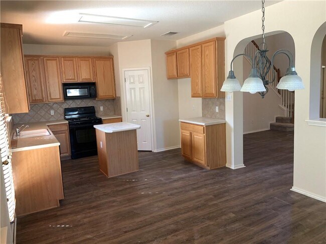 Foto del edificio - 10309 Huxley St