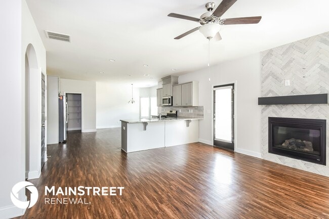 Foto del edificio - 692 Overlook Gln Dr