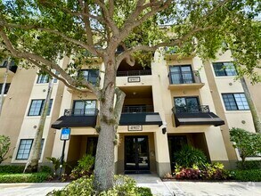 Building Photo - 4907 Midtown Ln