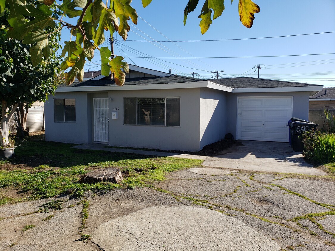 Primary Photo - 4936 Acacia St