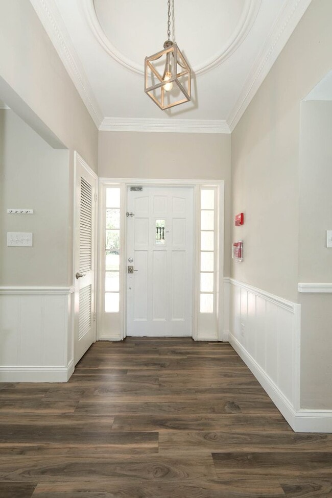 Building Photo - Spacious 4/2 in Maitland's English Estates!