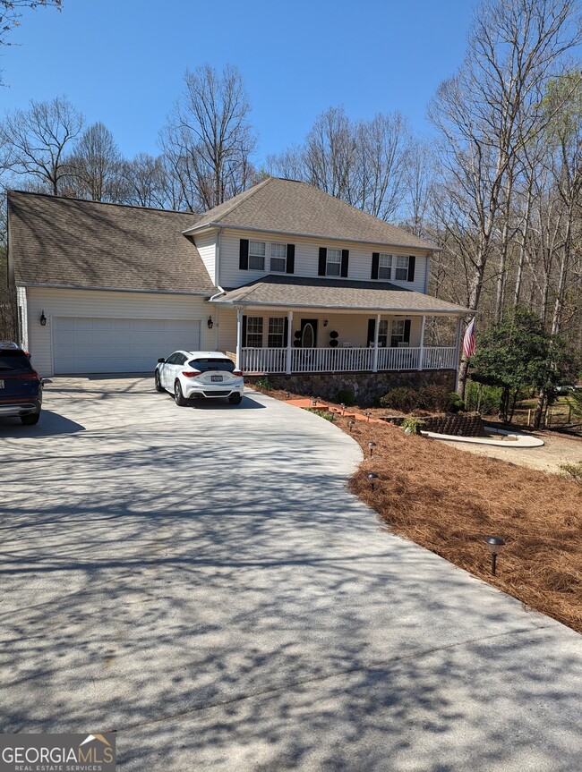 Building Photo - 152 Three Sisters Trl