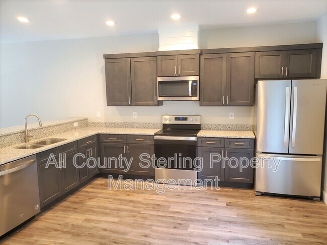 Foto del edificio - 316 SW Yulan St