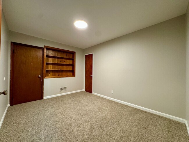Foto del edificio - 3 bd Ranch Home for immediately rental
