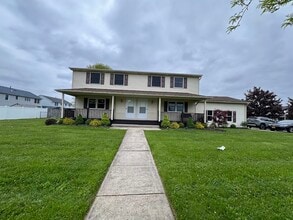 Building Photo - 177 Warner Rd