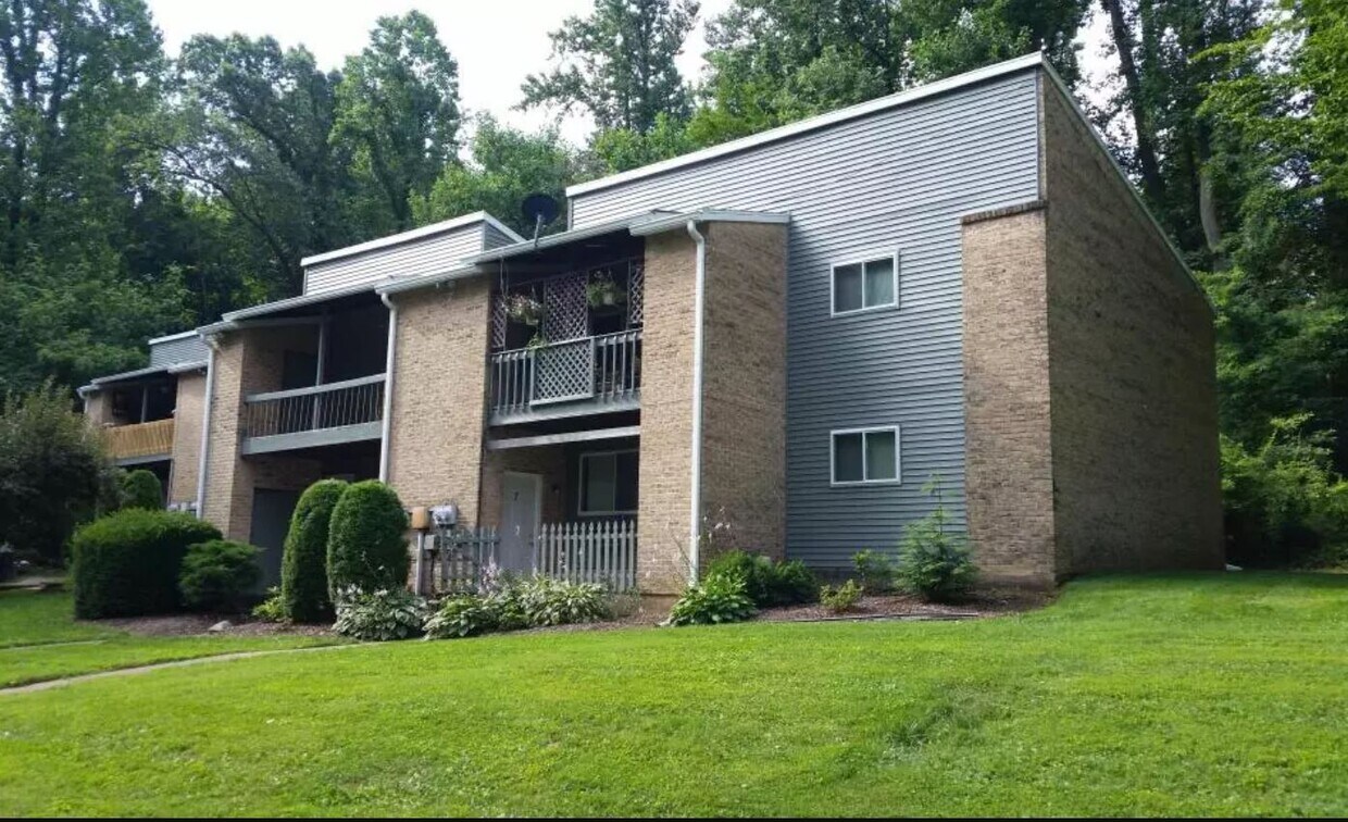 Primary Photo - 120 Ramblewood Dr
