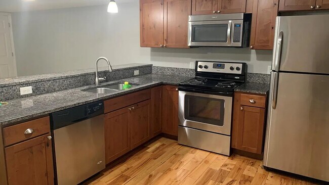 Foto del edificio - 857 23rd Ave SE