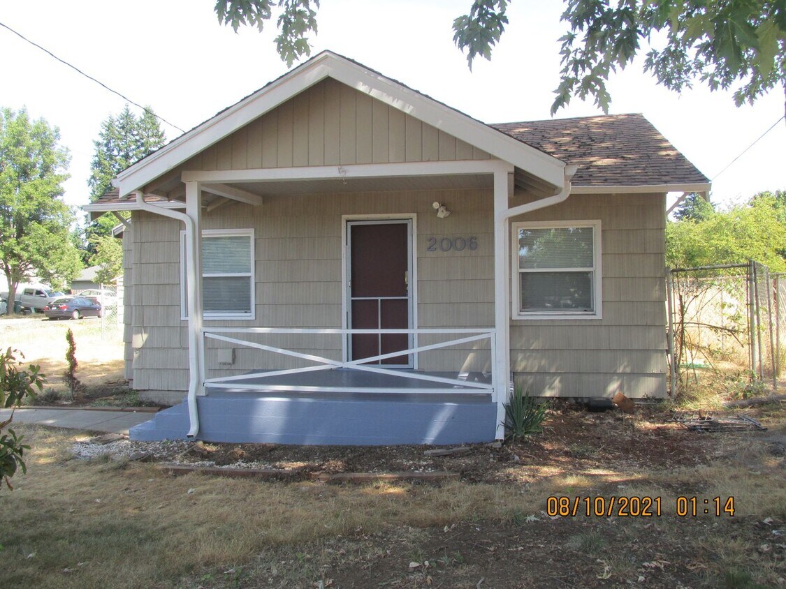Primary Photo - Updated 2 bedroom on a huge lot, with gara...