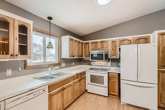 Building Photo - 12556 Everton Avenue