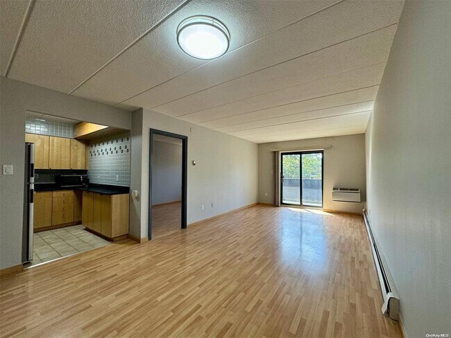 Foto del edificio - 68-05 242nd St