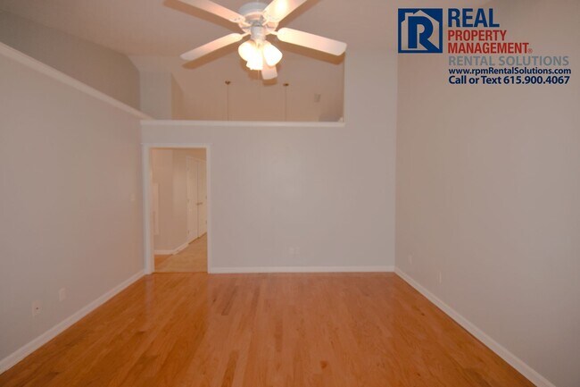 Building Photo - *Pending* Adorable 2BD 2BA with garage in ...
