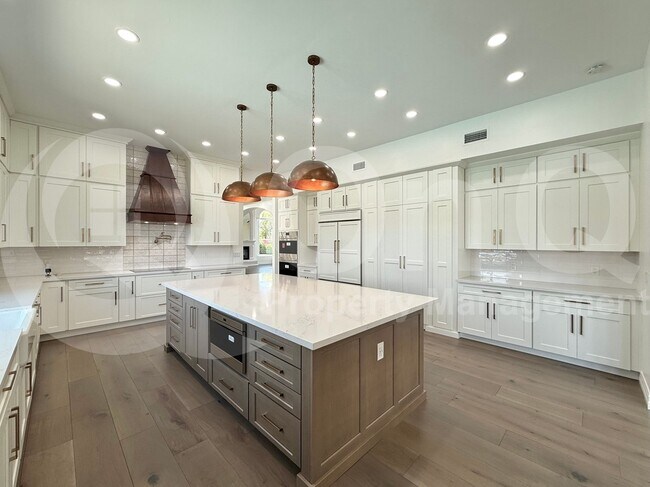 Foto del edificio - 1523 E Treasure Cove Dr