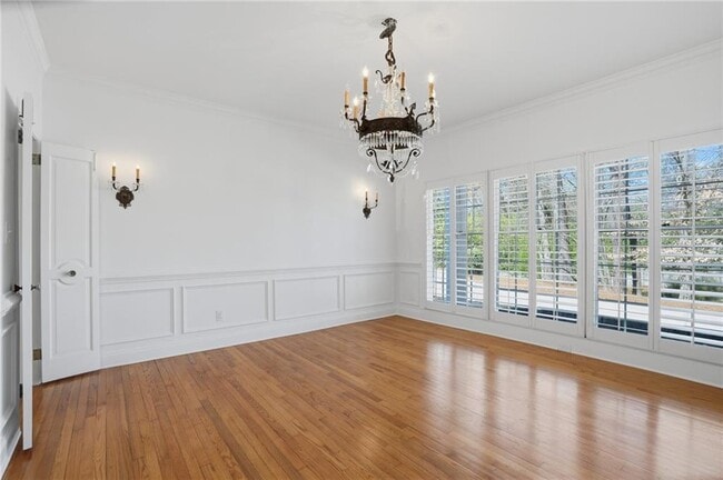 Building Photo - 1190 W Paces Ferry Rd NW