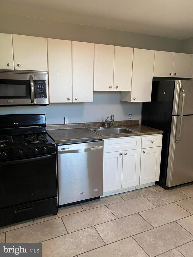 416 Central Ave Unit 2ND FLOOR, Cheltenham, PA 19012 Apartment for