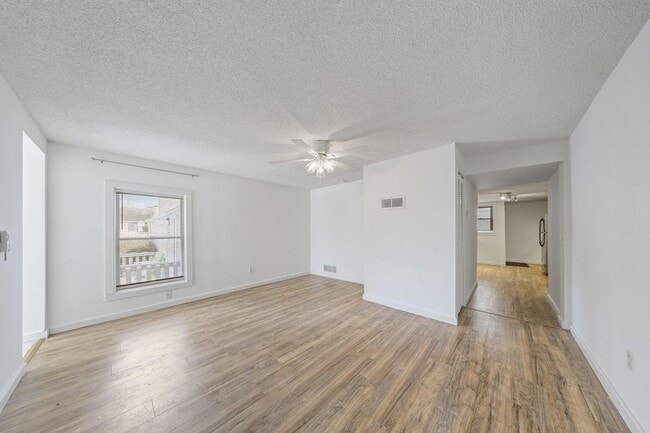 Building Photo - 361 Locust St