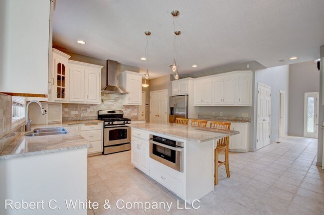 Building Photo - 4 br, 3.5 bath House - 35 Sovereign Ridge