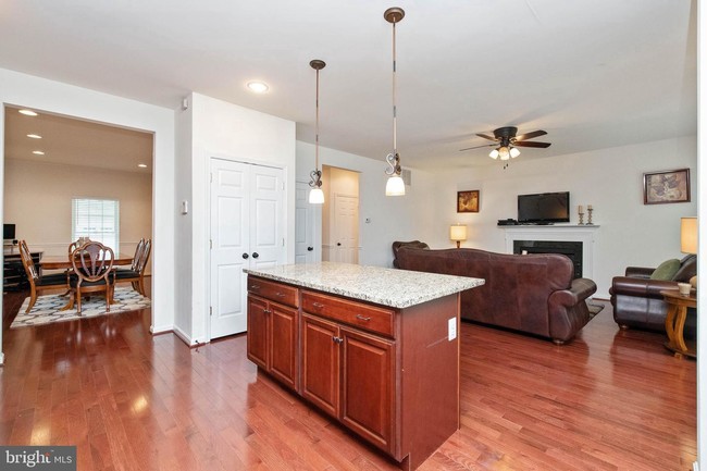 Building Photo - 619 Cypress Ln