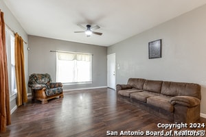 Building Photo - 210 Gardina St