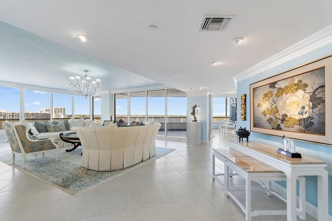 Foto del edificio - 100 Lakeshore Dr