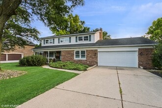 Building Photo - 48 Kingston Dr