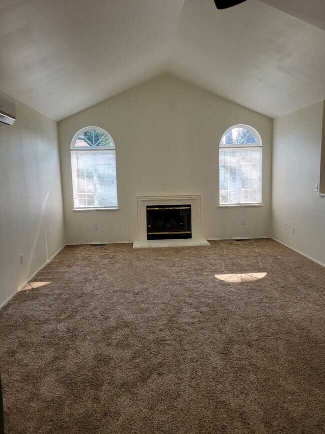 Foto del edificio - 3 Bedroom Home in Ridgetop Area of Silverd...
