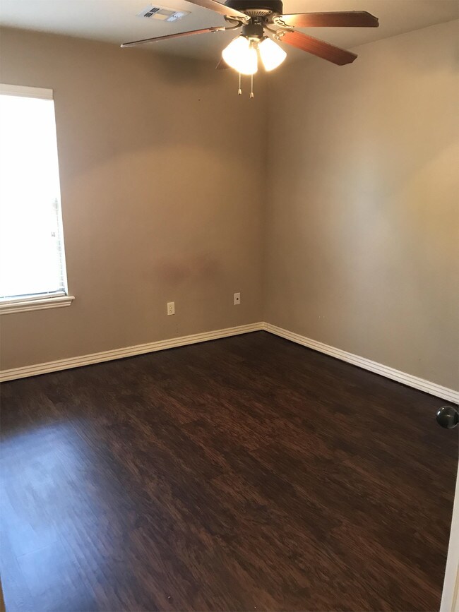 Foto del edificio - 2651 N Sierra Ave