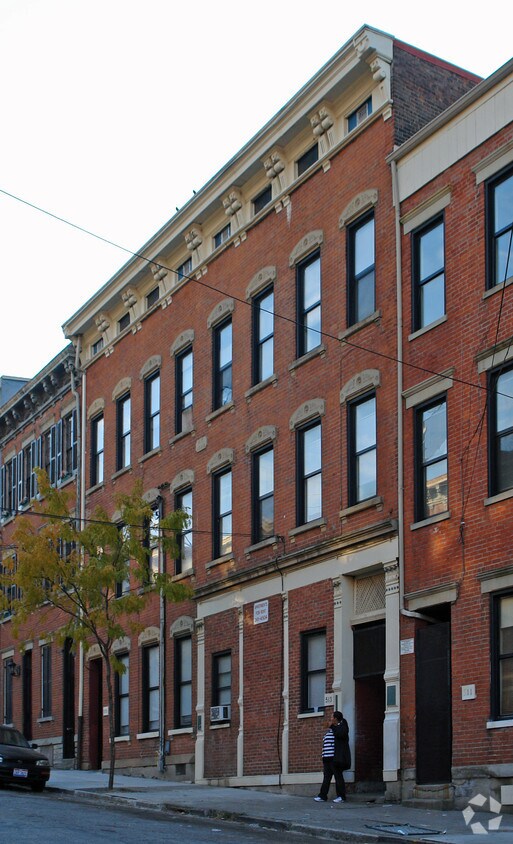 Foto del edificio - 513 E Thirteenth St