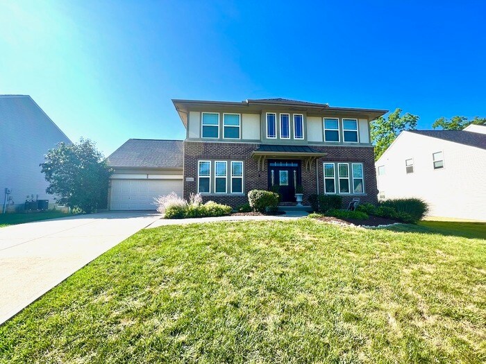 Stunning Traditional 2 Story with Finished... House Rental in Milford