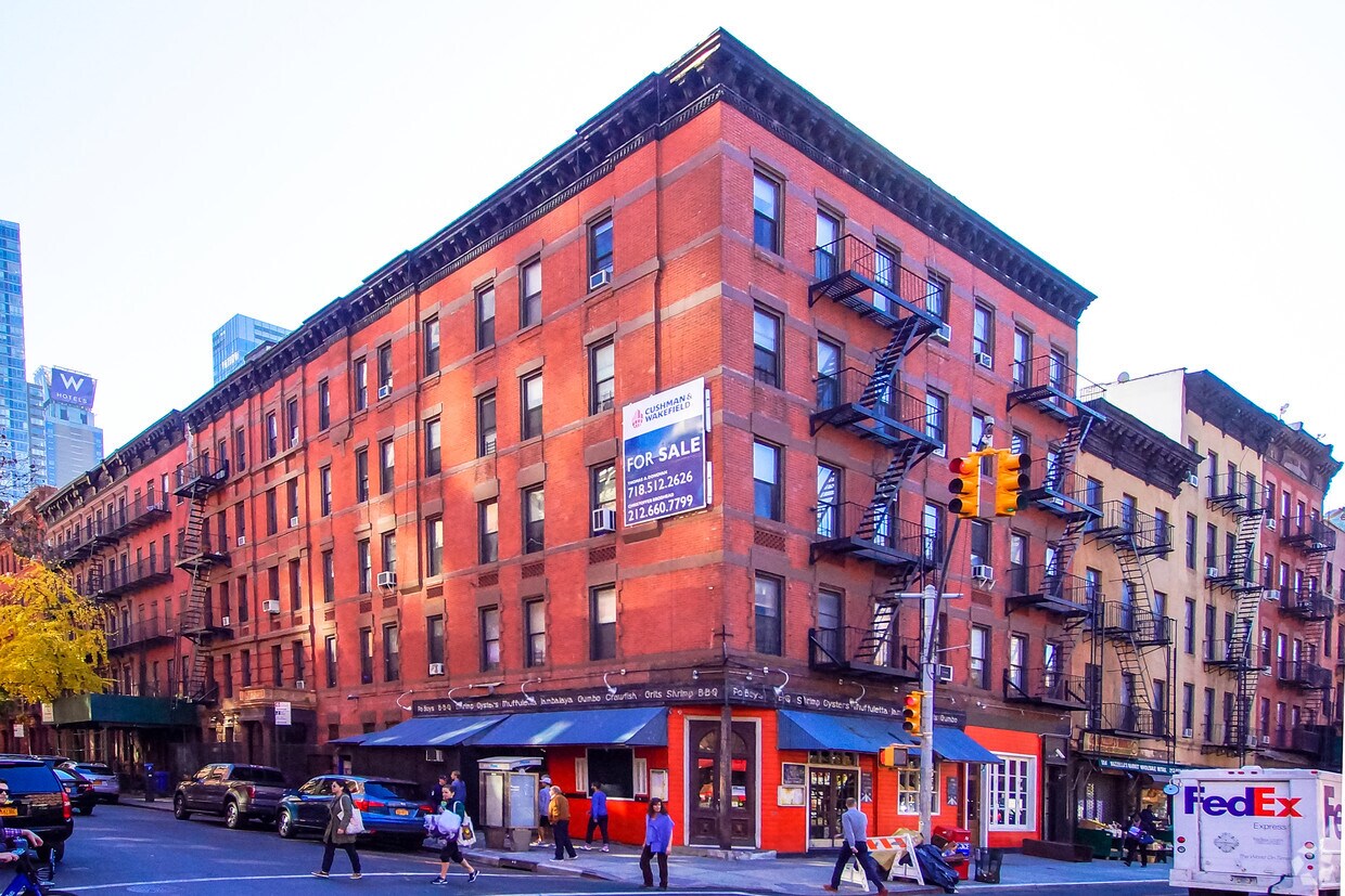 Building Photo - 696 Ninth Ave