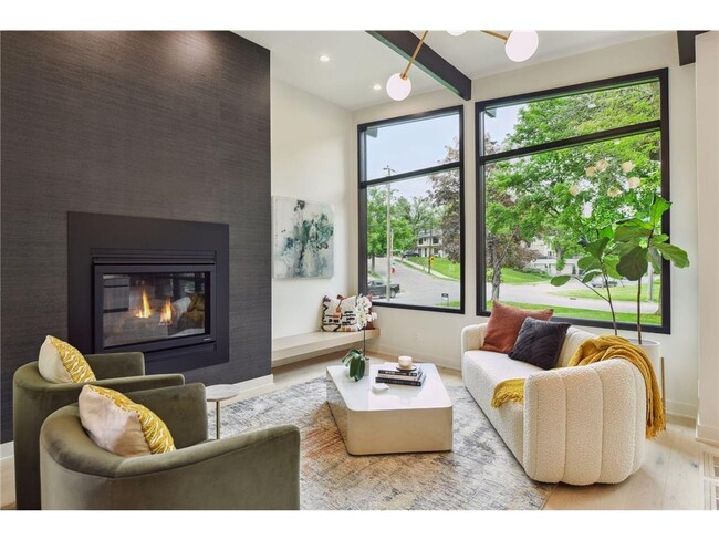 Foto del edificio - 2200 Drew Ave S