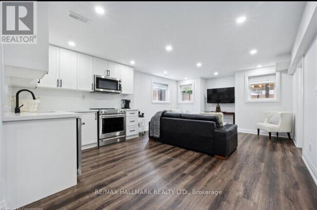 Photo du bâtiment - 110 Blair Creek Dr