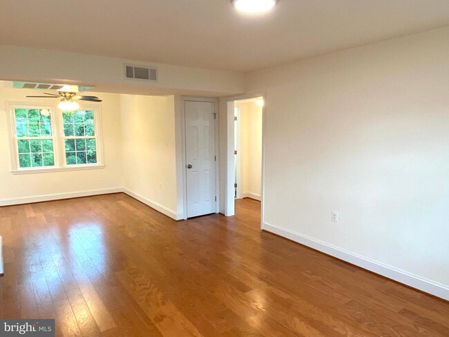 Building Photo - 1801 Belle View Blvd